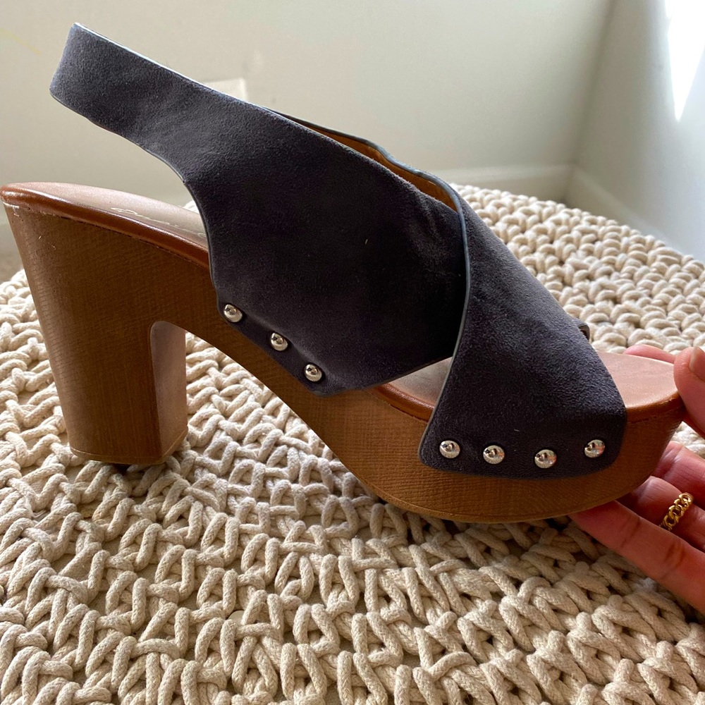 Platform dark gray sling backs 7.5